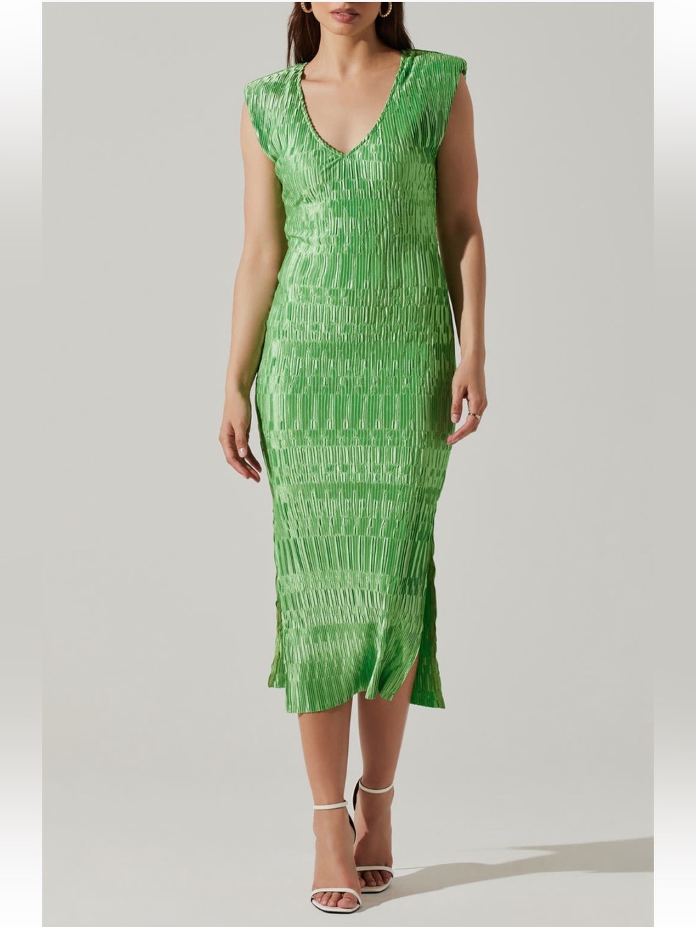 ASTR The Label Women’s Nyah Ruched Velvet Dress V-Neck Midi Dress Sz XS NWT